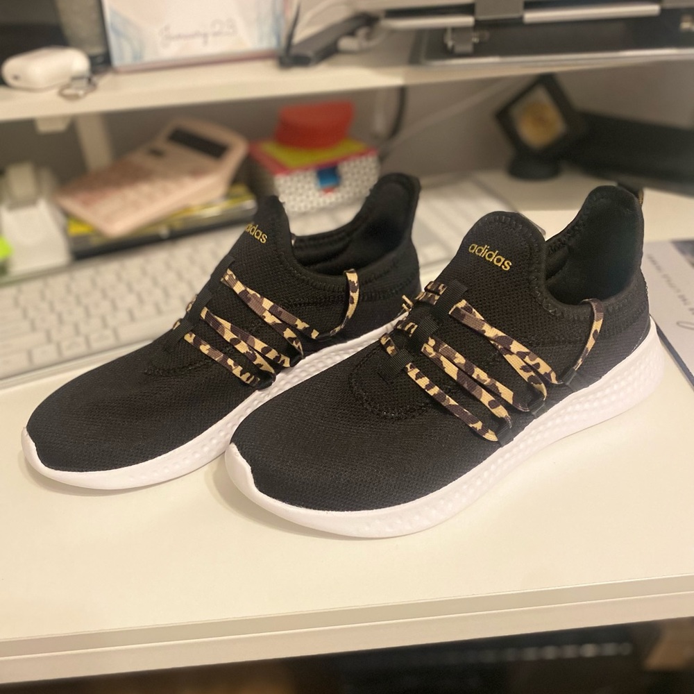 Adidas PureMotion cheetah laces